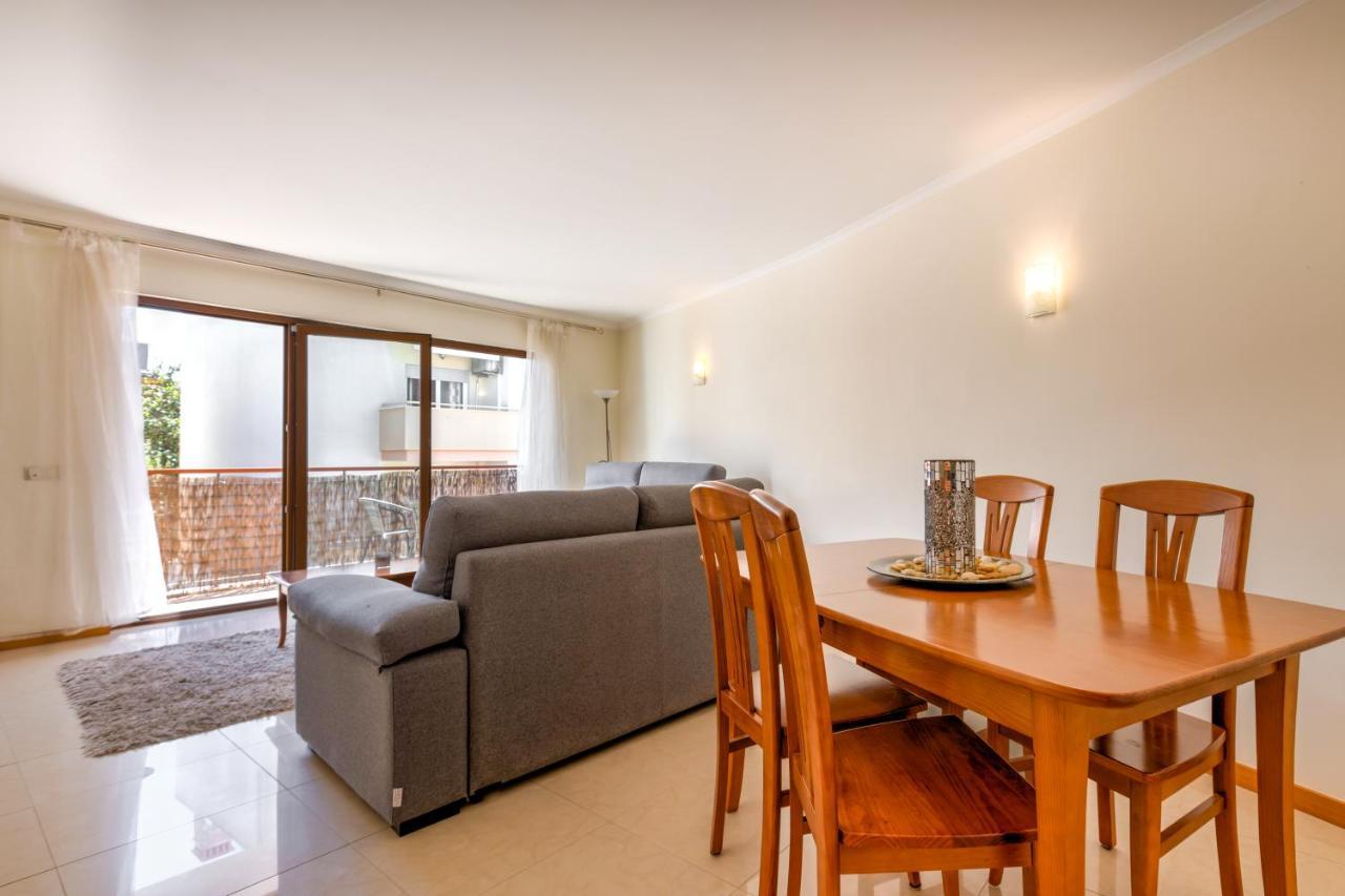Two Bedroom Apartment With Rooftop Pool In Alvor Exteriör bild