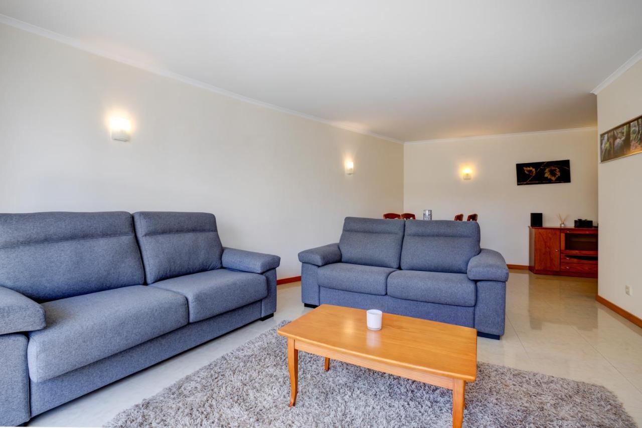 Two Bedroom Apartment With Rooftop Pool In Alvor Exteriör bild