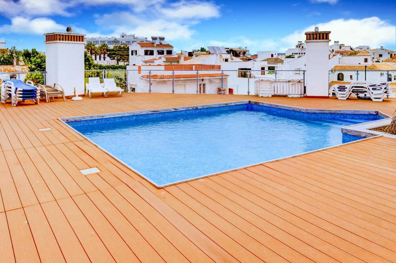 Two Bedroom Apartment With Rooftop Pool In Alvor Exteriör bild
